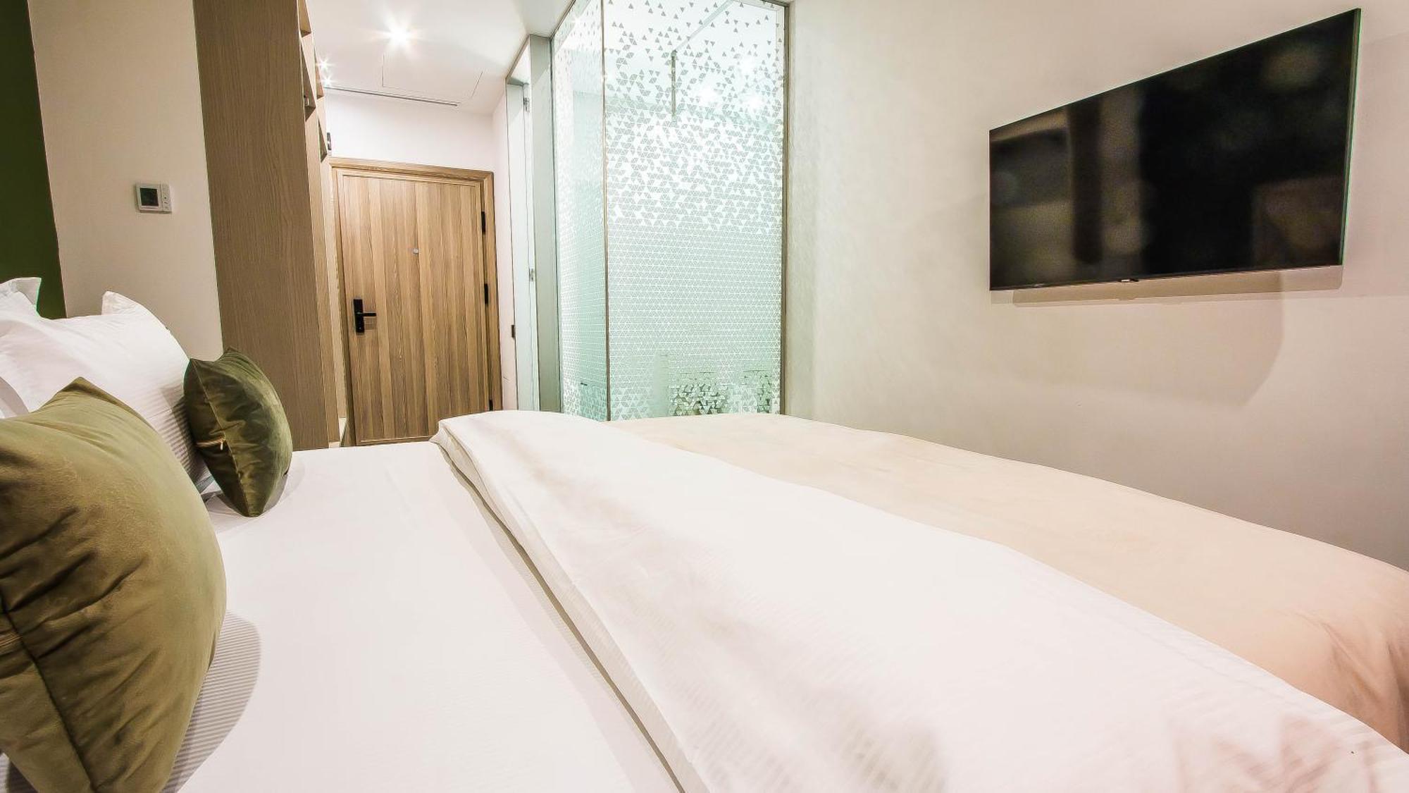 Central Carol Aparthotel 2 ブカレスト エクステリア 写真