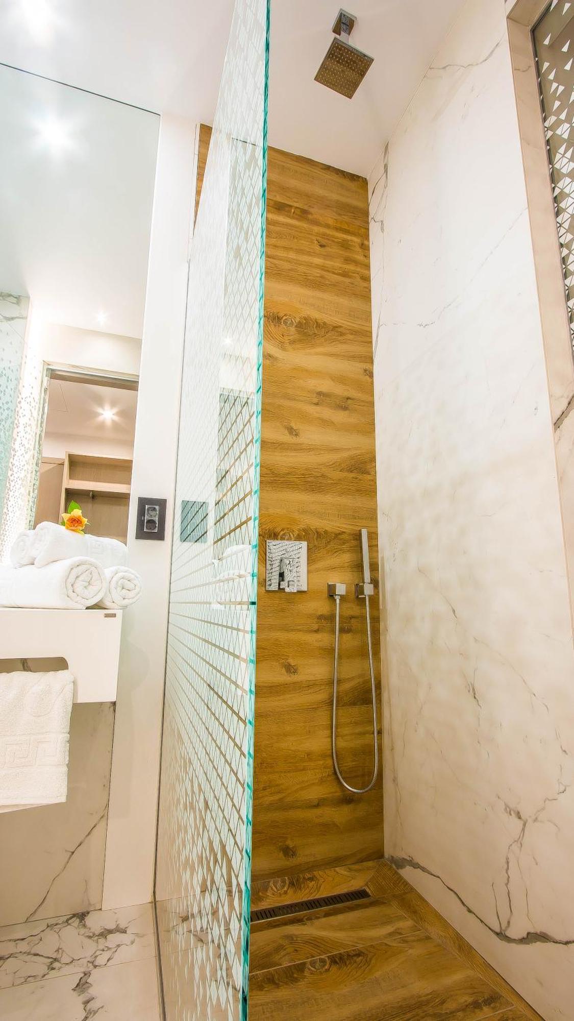 Central Carol Aparthotel 2 ブカレスト エクステリア 写真