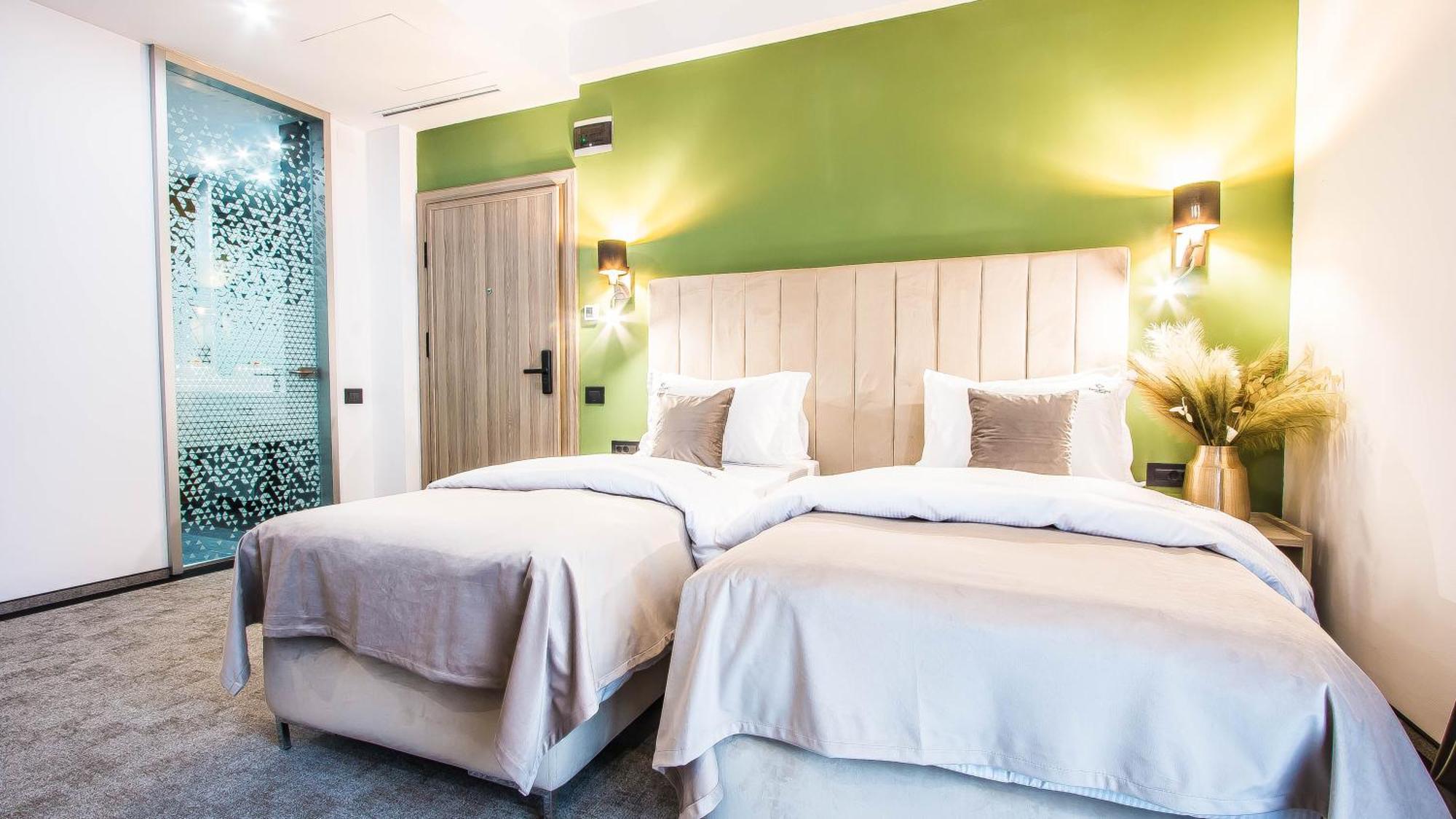 Central Carol Aparthotel 2 ブカレスト エクステリア 写真